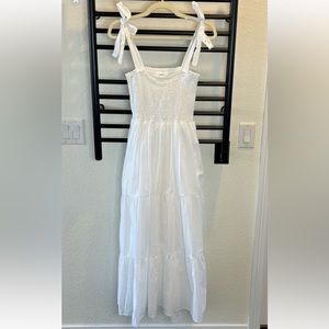 *NEW* W/OUT TAGS- Xirena Maxi Dress